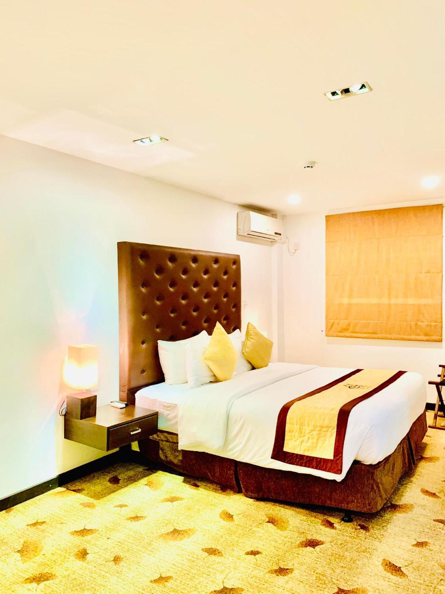 City Hotel Colombo 02 Szoba fotó